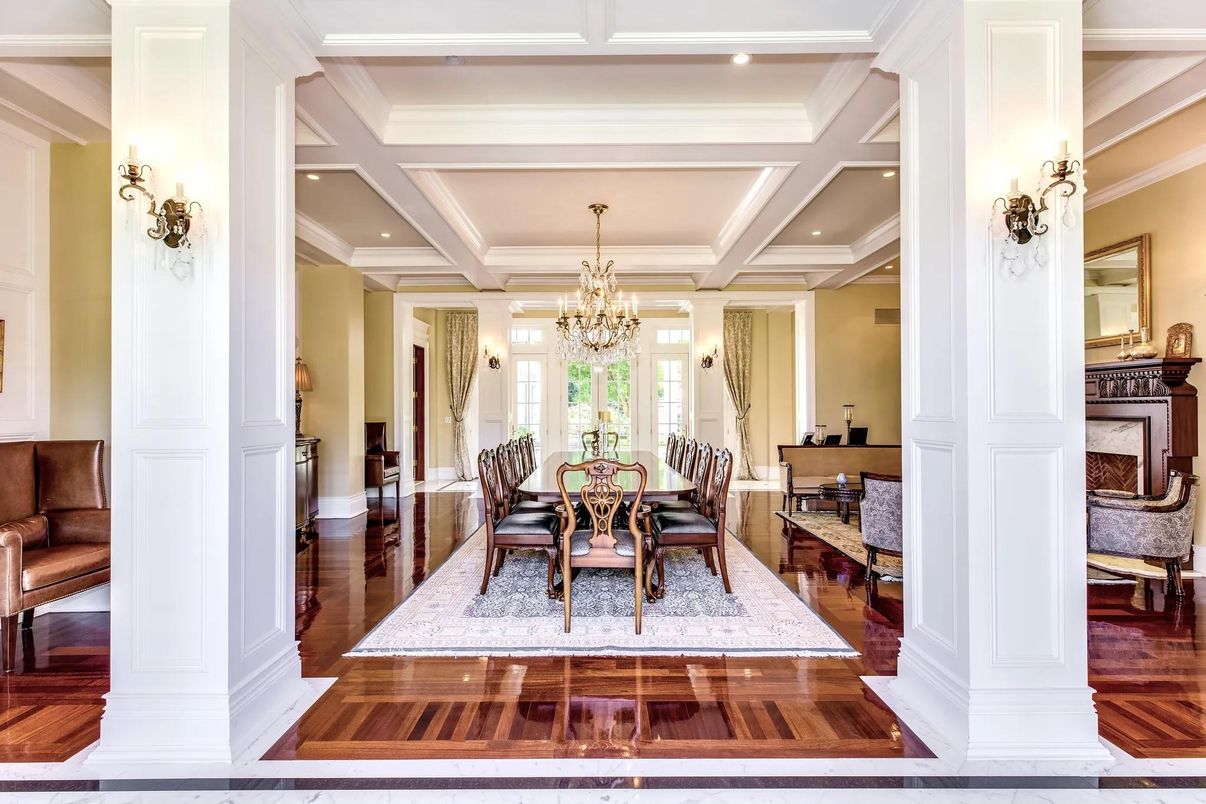 Chandelier, Dining room, Interior, Recessed Lighting, Wood Texture Flooring