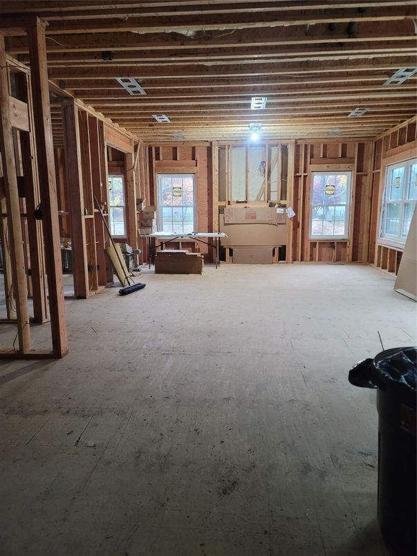 Empty room, Interior, Wooden Beams, Wooden Ceilings