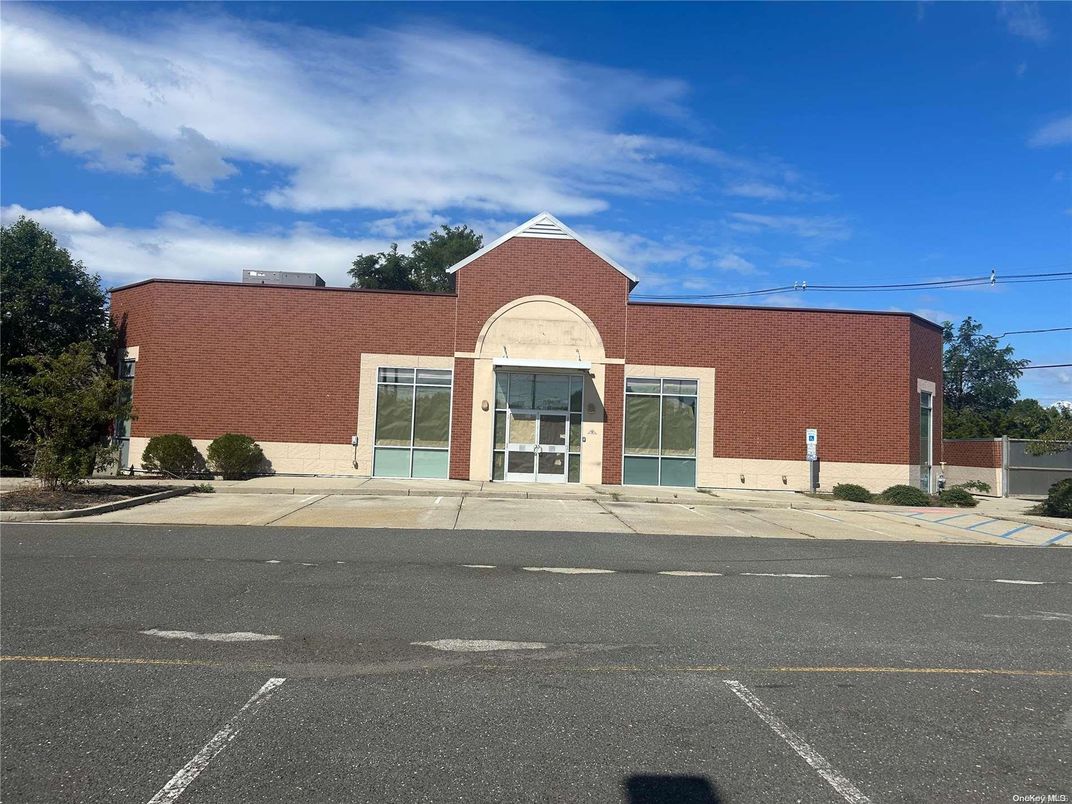 Exterior, Facade, Brick Facade, Spanish Mediterranean