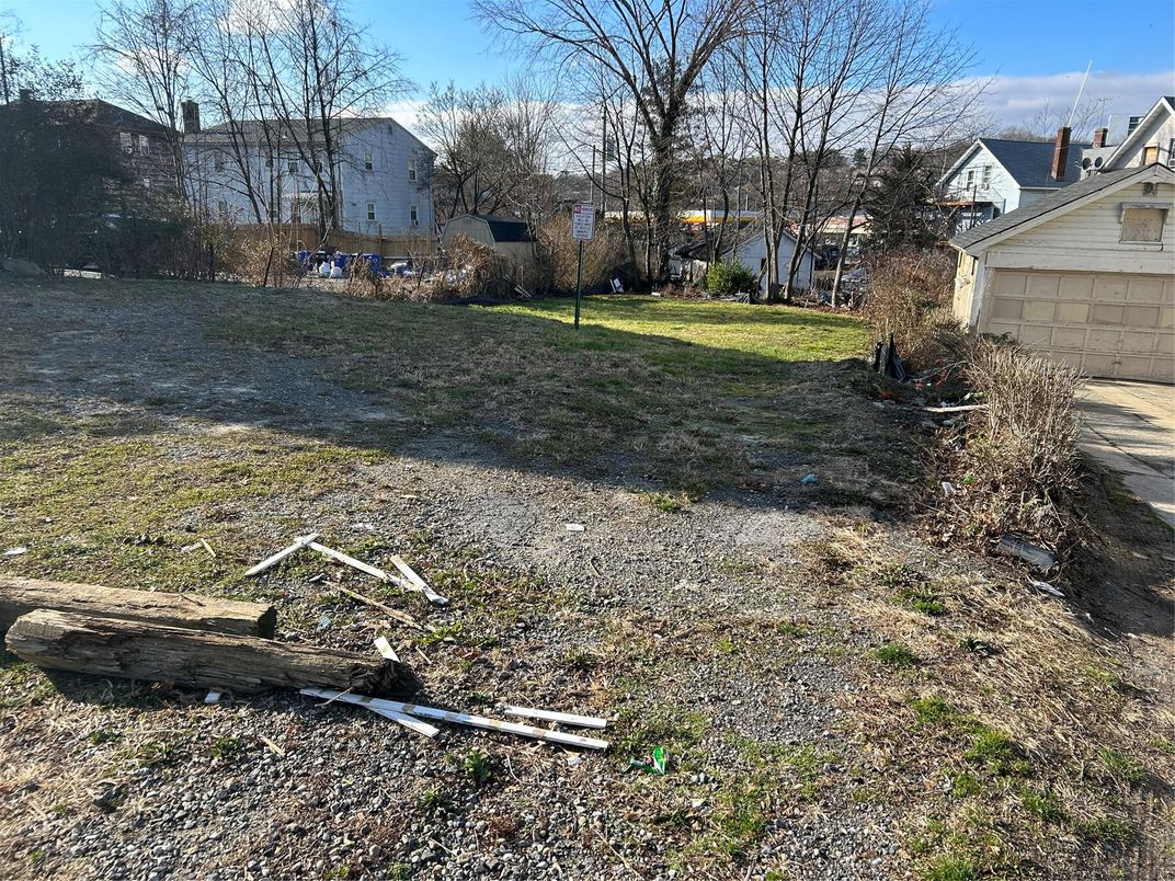 Backyard, Exterior, Lake