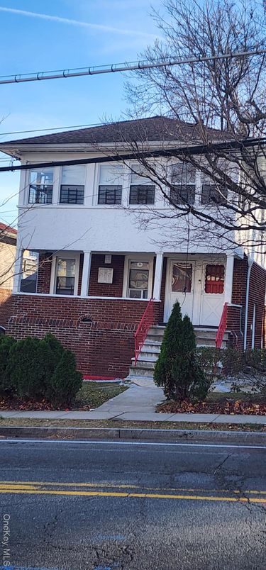 Exterior, Facade, None