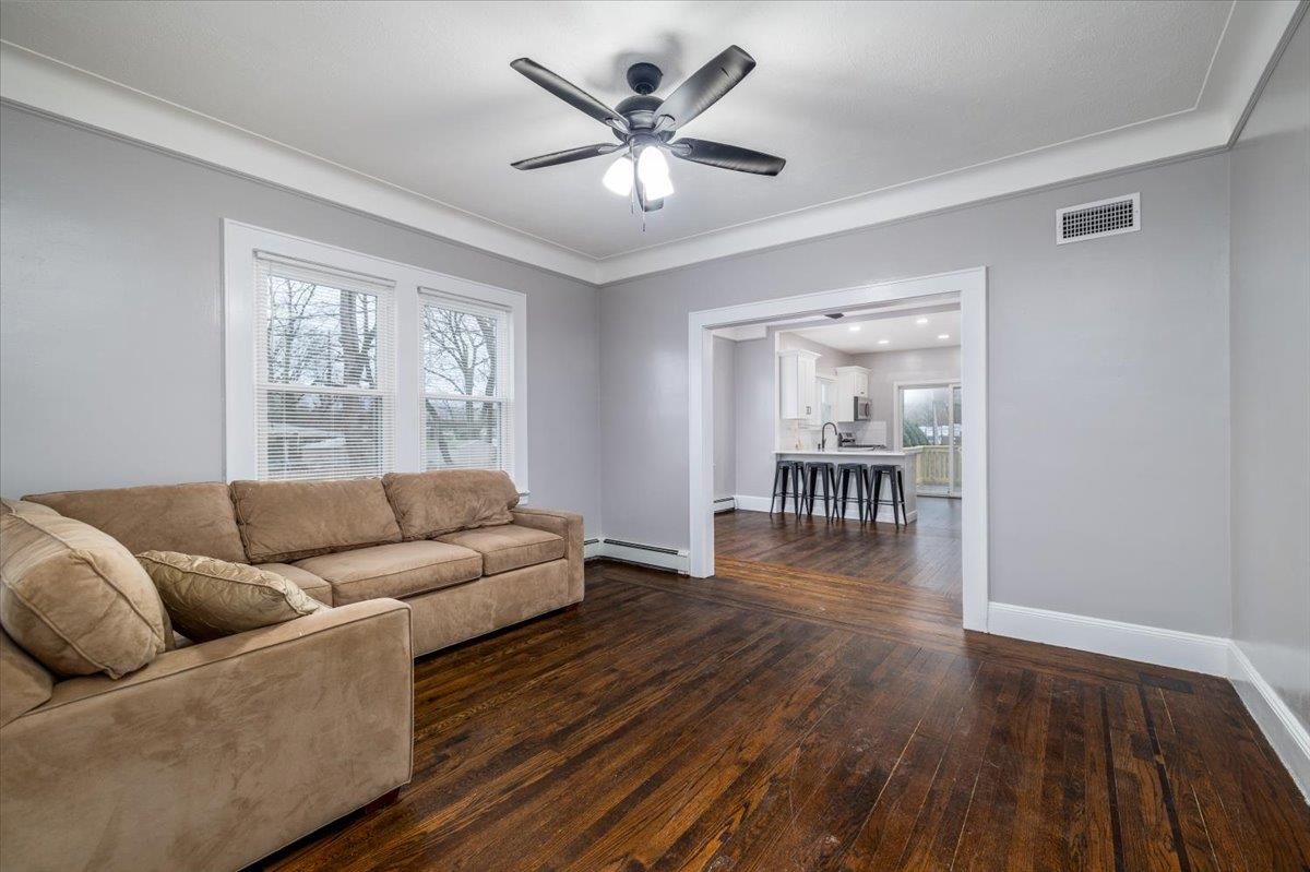 Interior, Kitchen, Living room, Recessed Lighting, Wood Texture Flooring