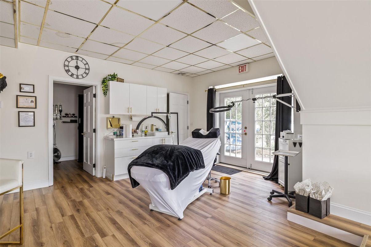 Fitness Equipment, Interior, Wood Texture Flooring