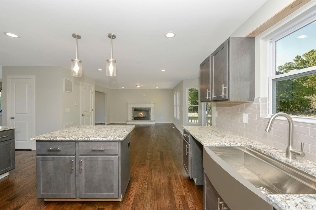 Fireplace, Interior, Kitchen, Pendant Lights, Recessed Lighting, Wood Texture Flooring