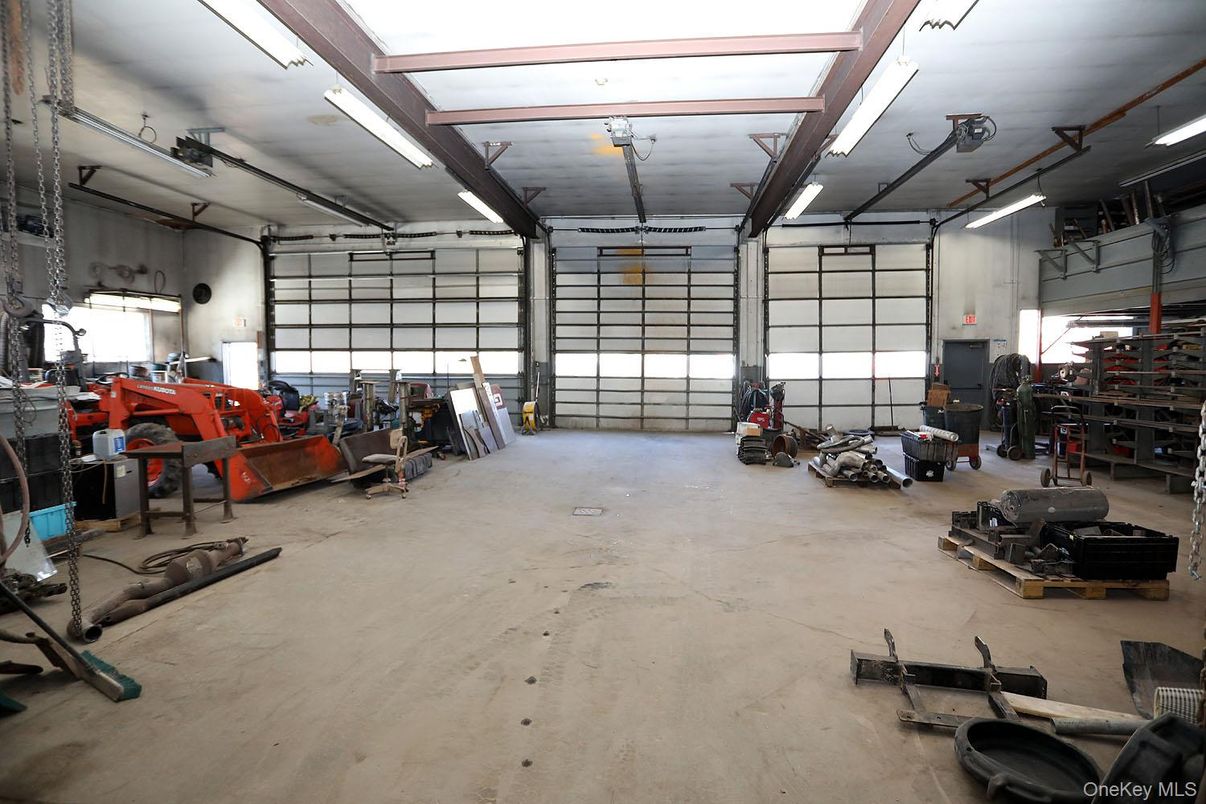 Garage, Interior