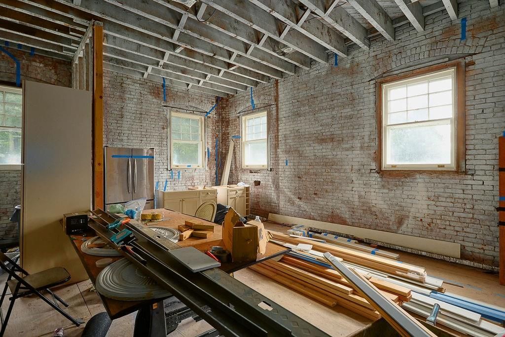 Empty room, Interior, Stone Walls, Wooden Beams