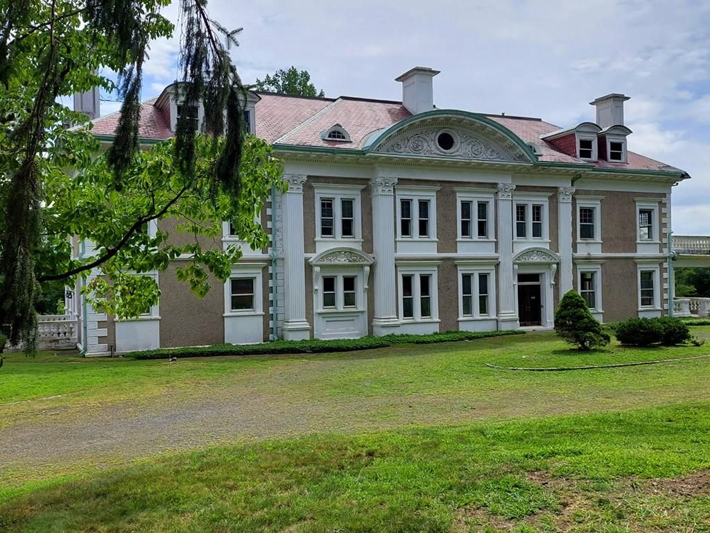 Backyard, Exterior, Facade, Georgian