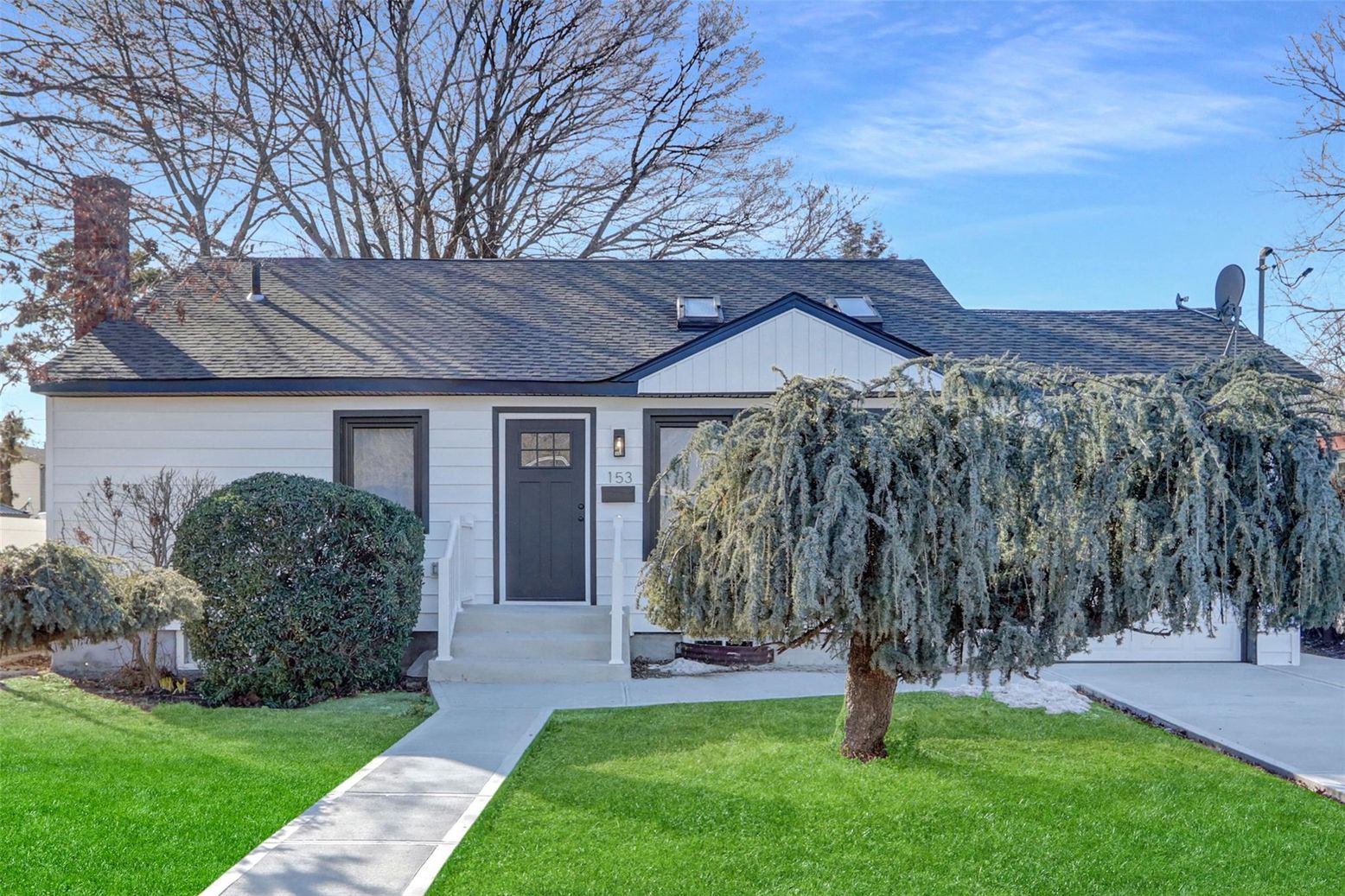 Exterior, Facade, Cape Cod
