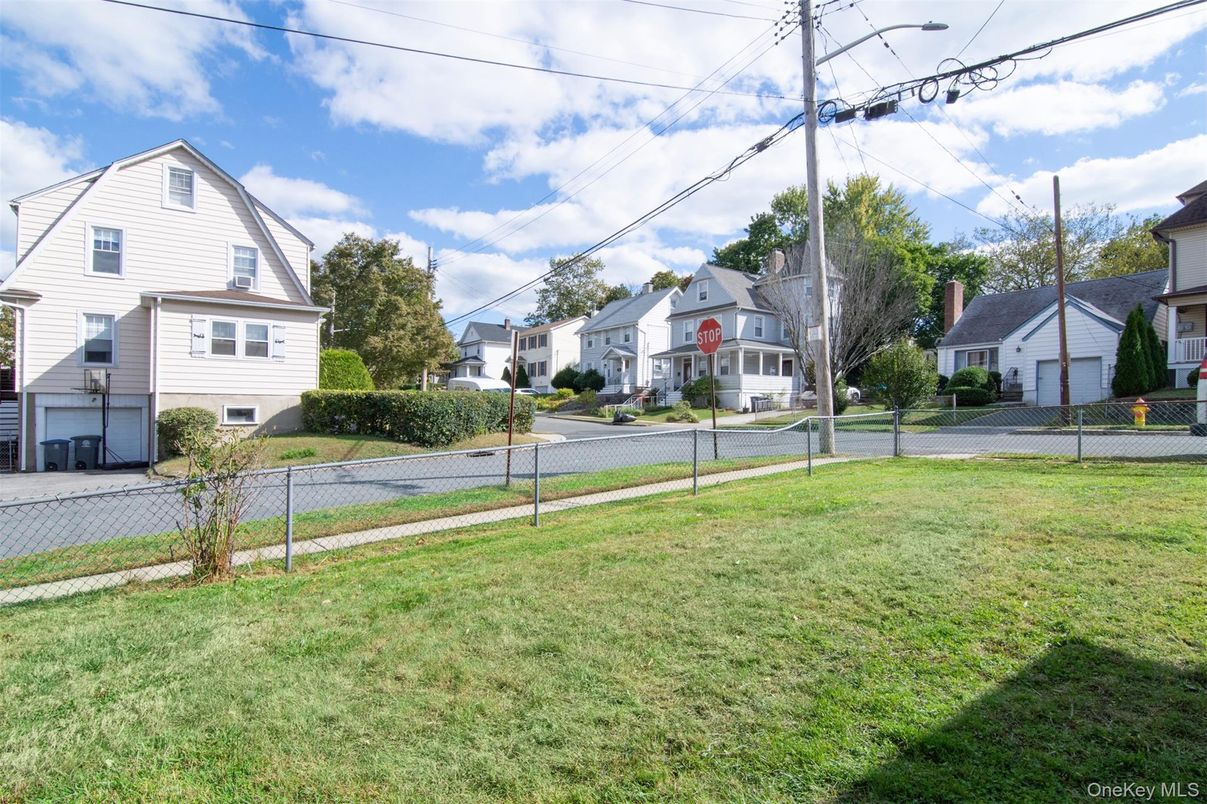Exterior, Tennis Courts