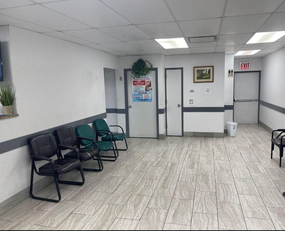 Elevator, Interior, Recessed Lighting, Wood Texture Flooring