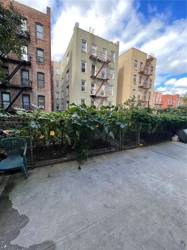 Exterior, Facade, Condo Building