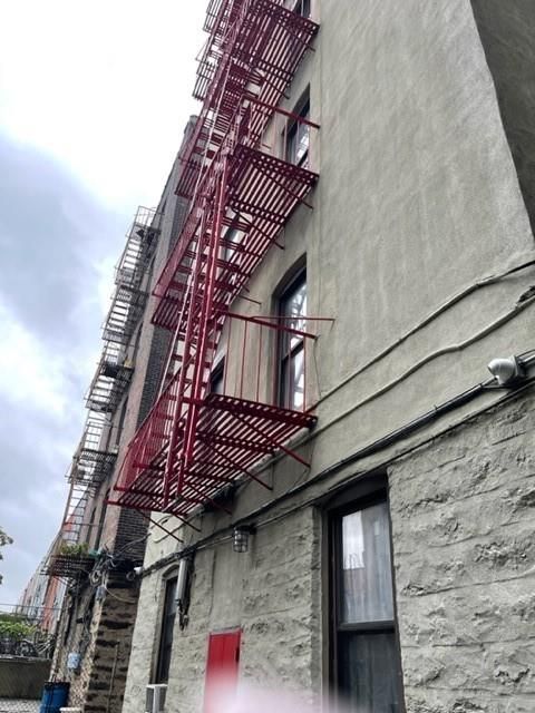 Exterior, Facade, None