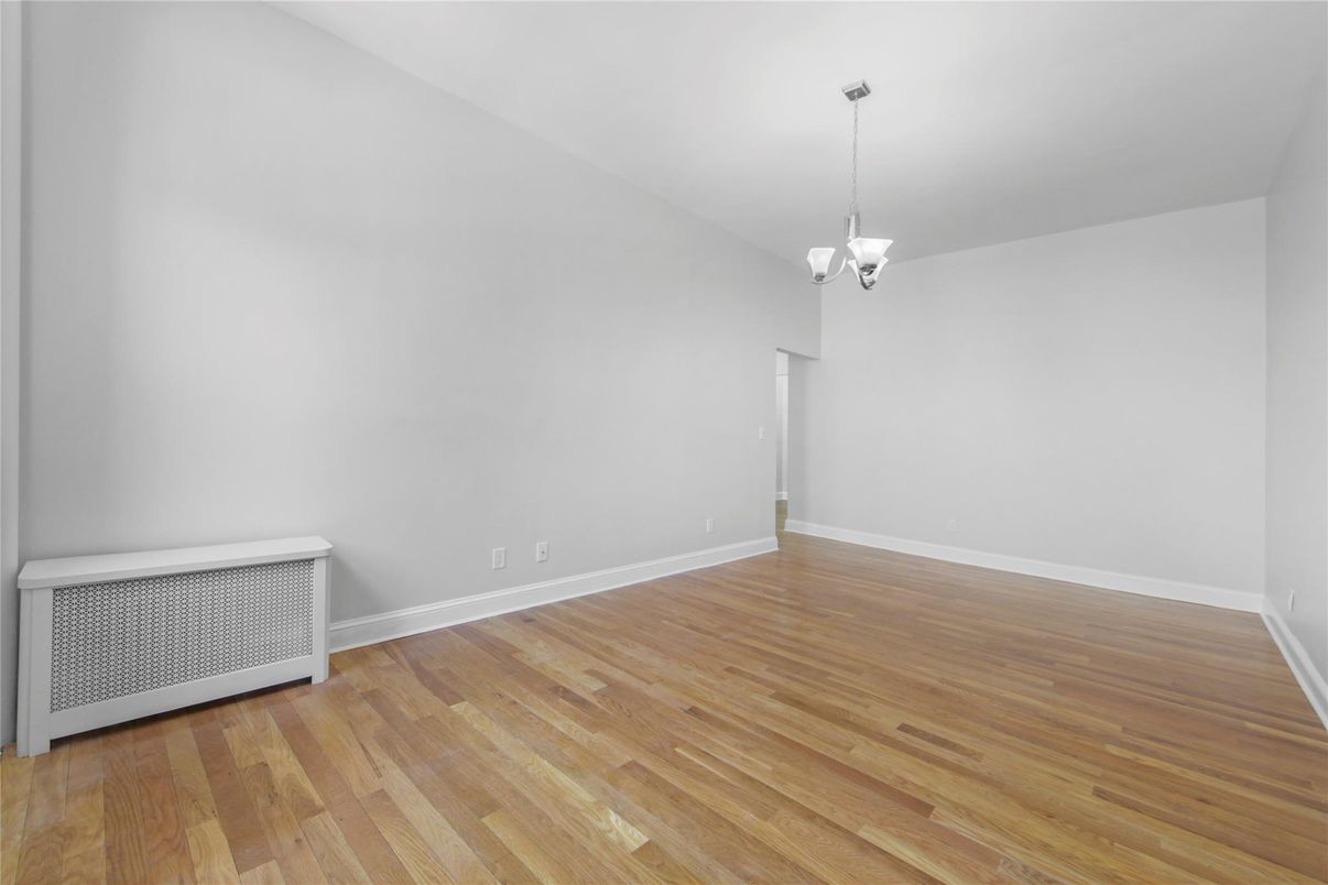 Empty room, Interior, Pendant Lights, Wood Texture Flooring