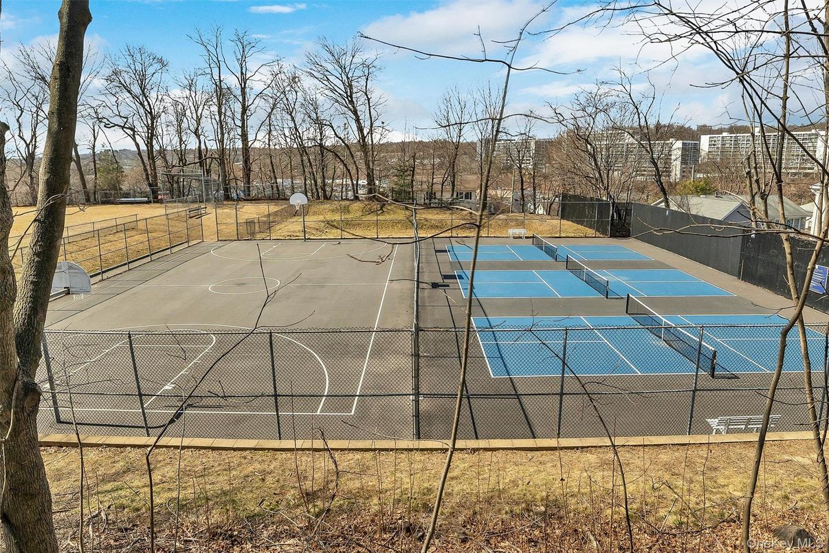 Exterior, Tennis Courts