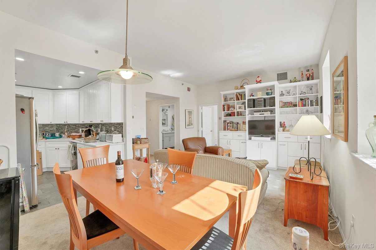 Dining room, Interior, Kitchen, Pendant Lights, Recessed Lighting