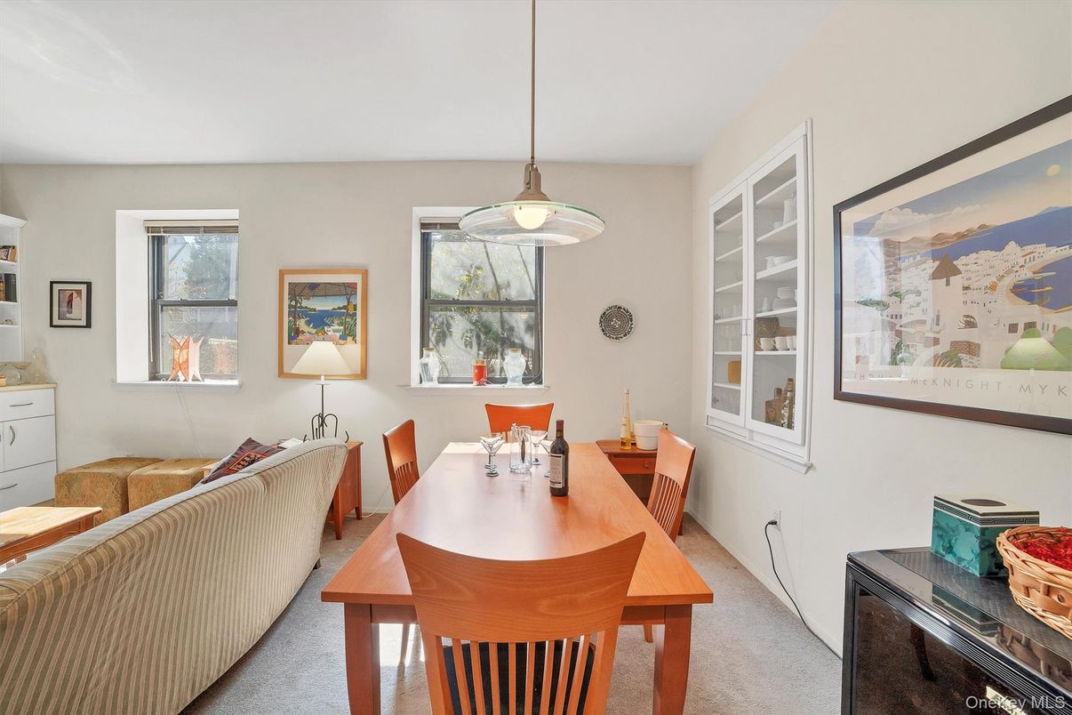 Dining room, Interior, Living room, Pendant Lights