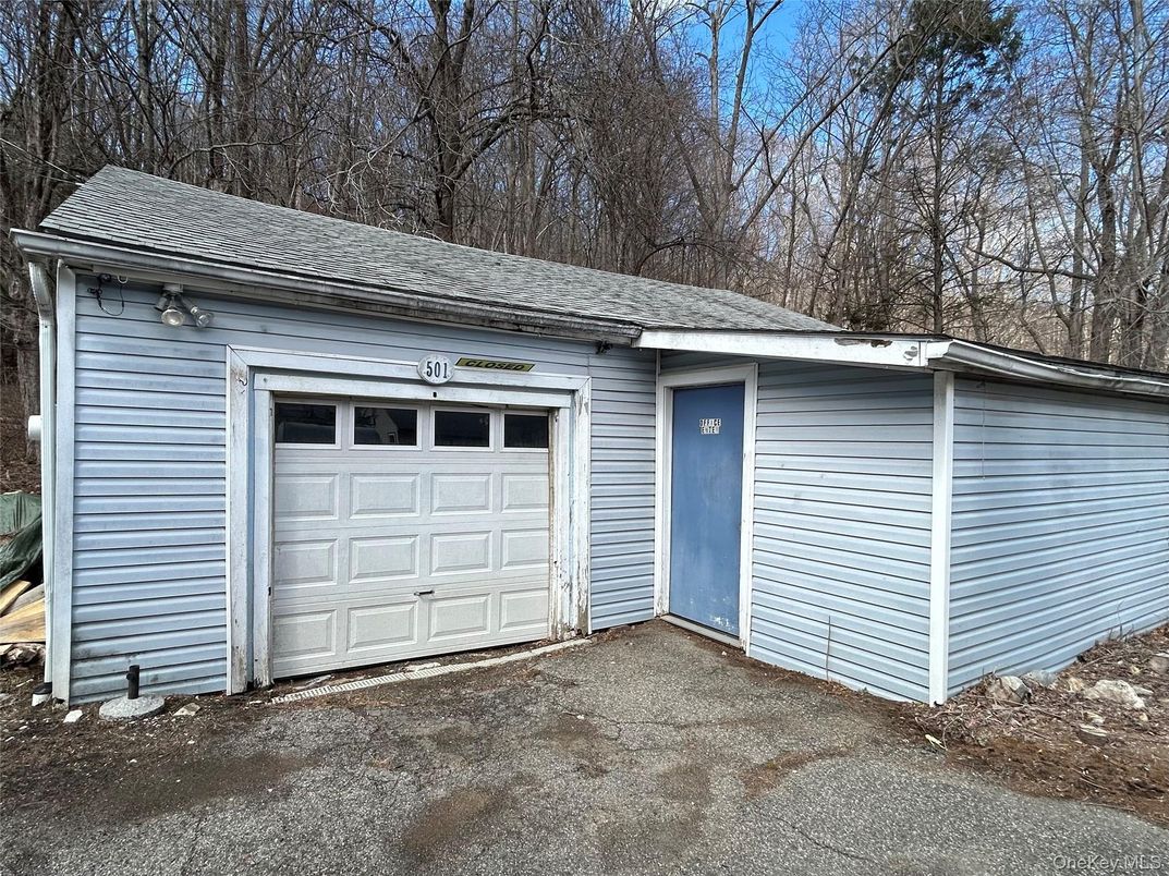 Detached Garage, Exterior