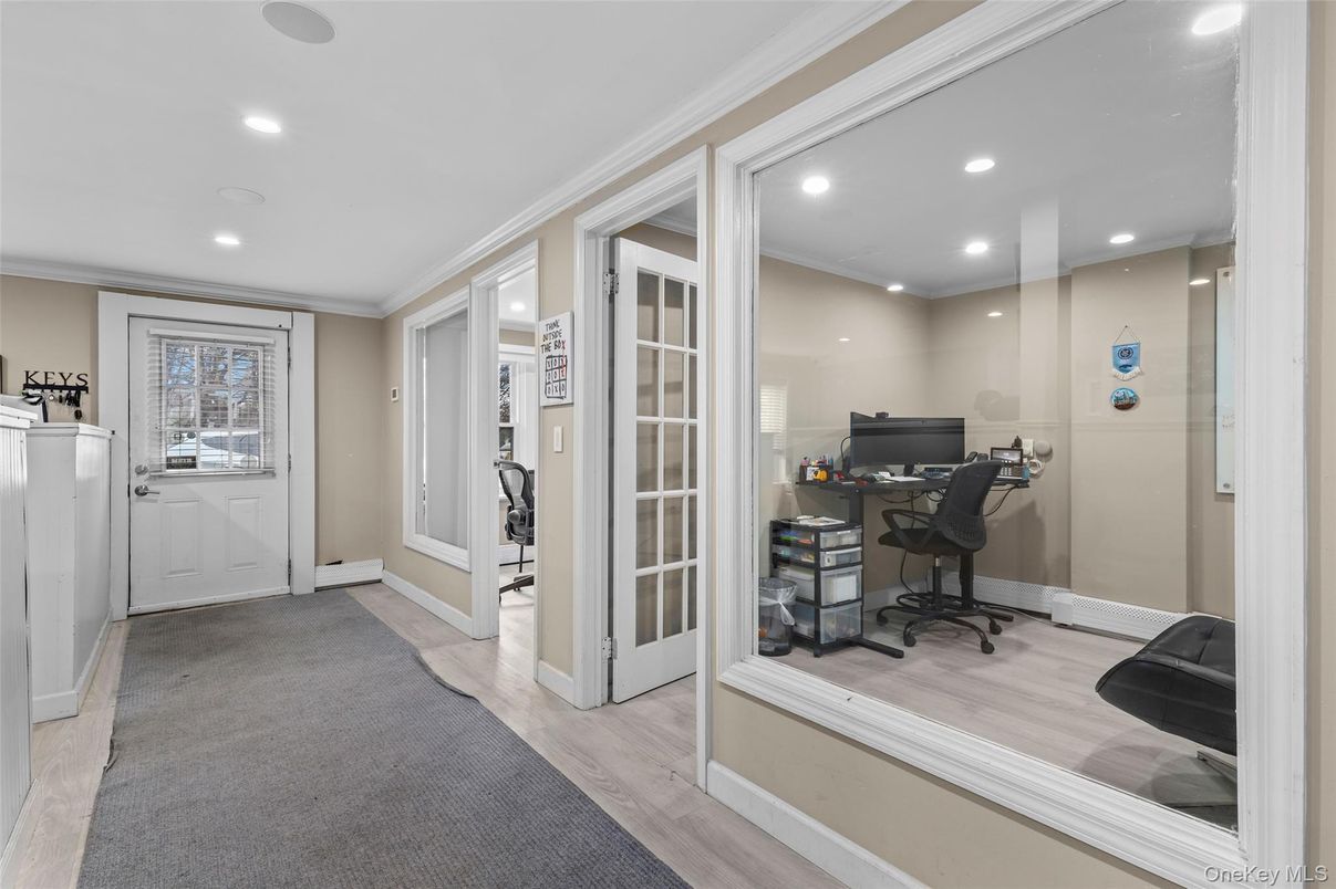 Home Office, Interior, Recessed Lighting, Wood Texture Flooring