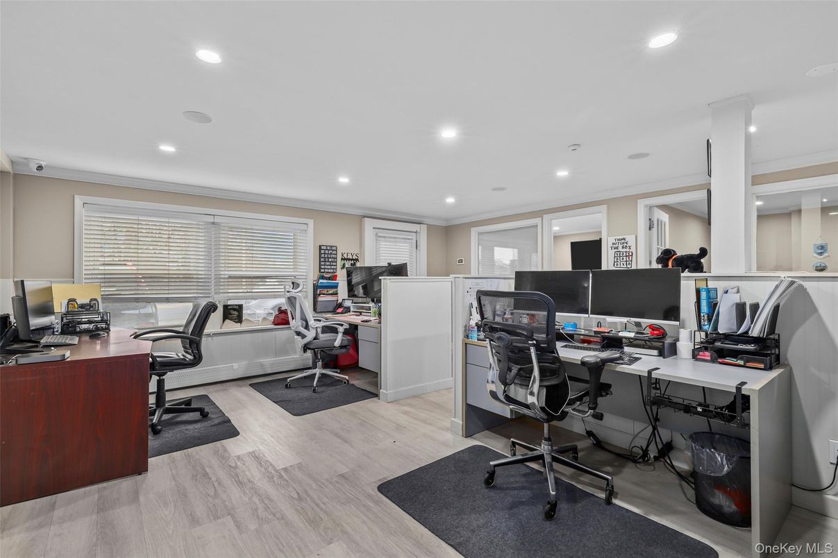 Home Office, Interior, Recessed Lighting, Wood Texture Flooring