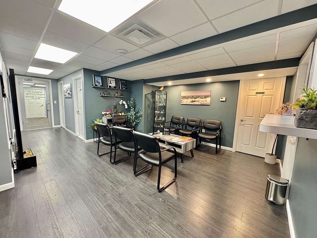 Dining room, Interior, Living room, Recessed Lighting, Wood Texture Flooring