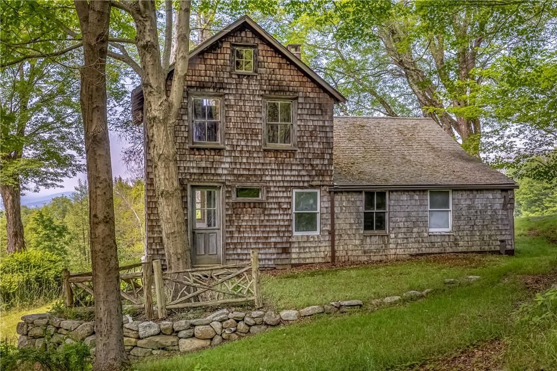 Exterior, Facade, Tudor Revival