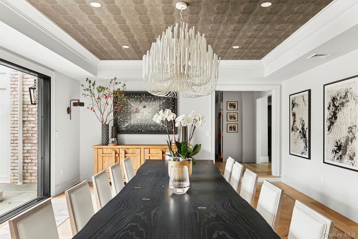 Chandelier, Dining room, Interior, Recessed Lighting, Wood Texture Flooring