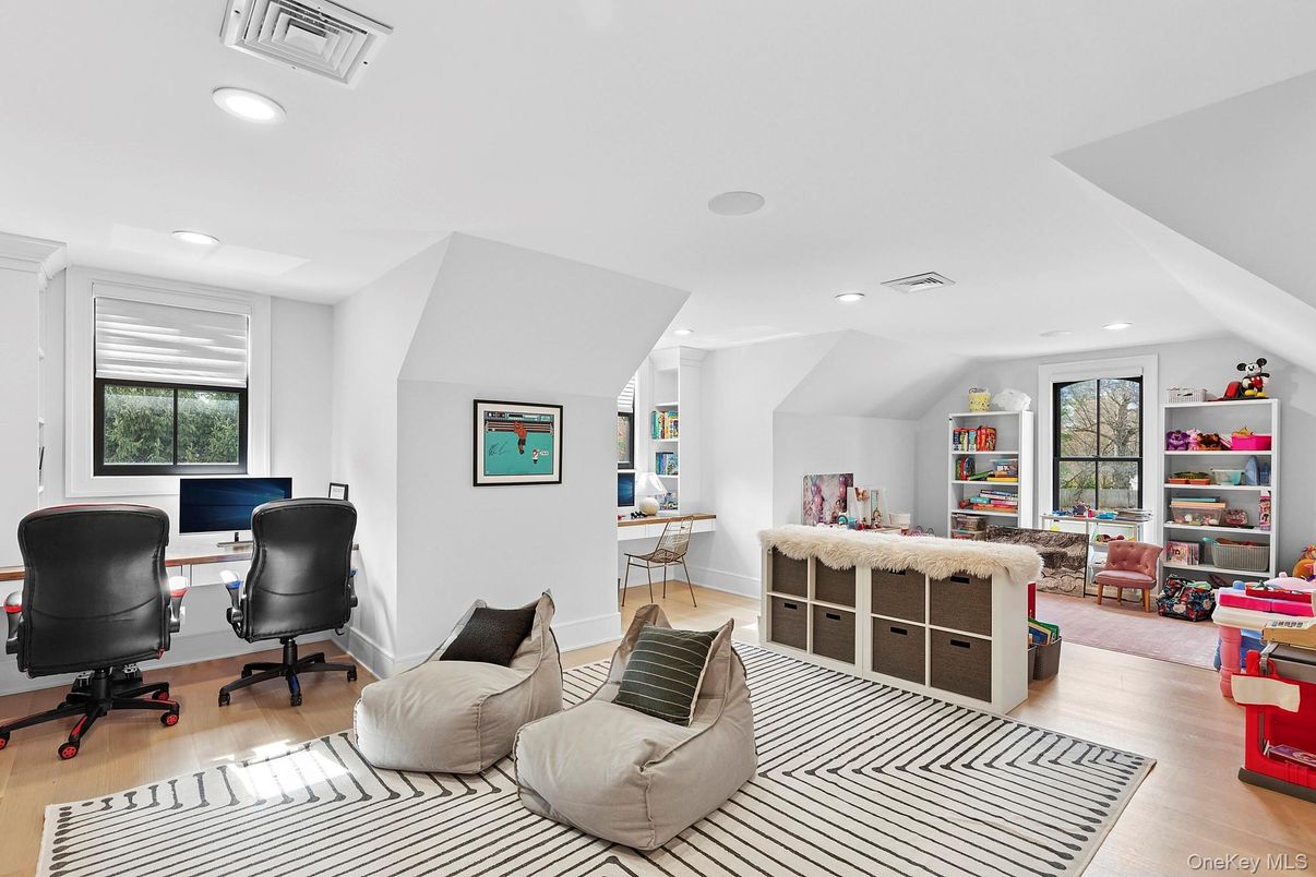 Home Office, Interior, Recessed Lighting, Wood Texture Flooring