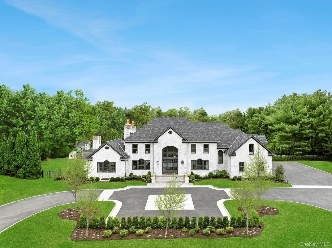 Exterior, Facade, French Provincial