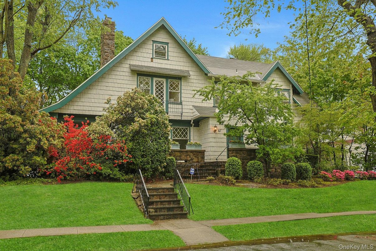 Exterior, Facade, Tudor Revival