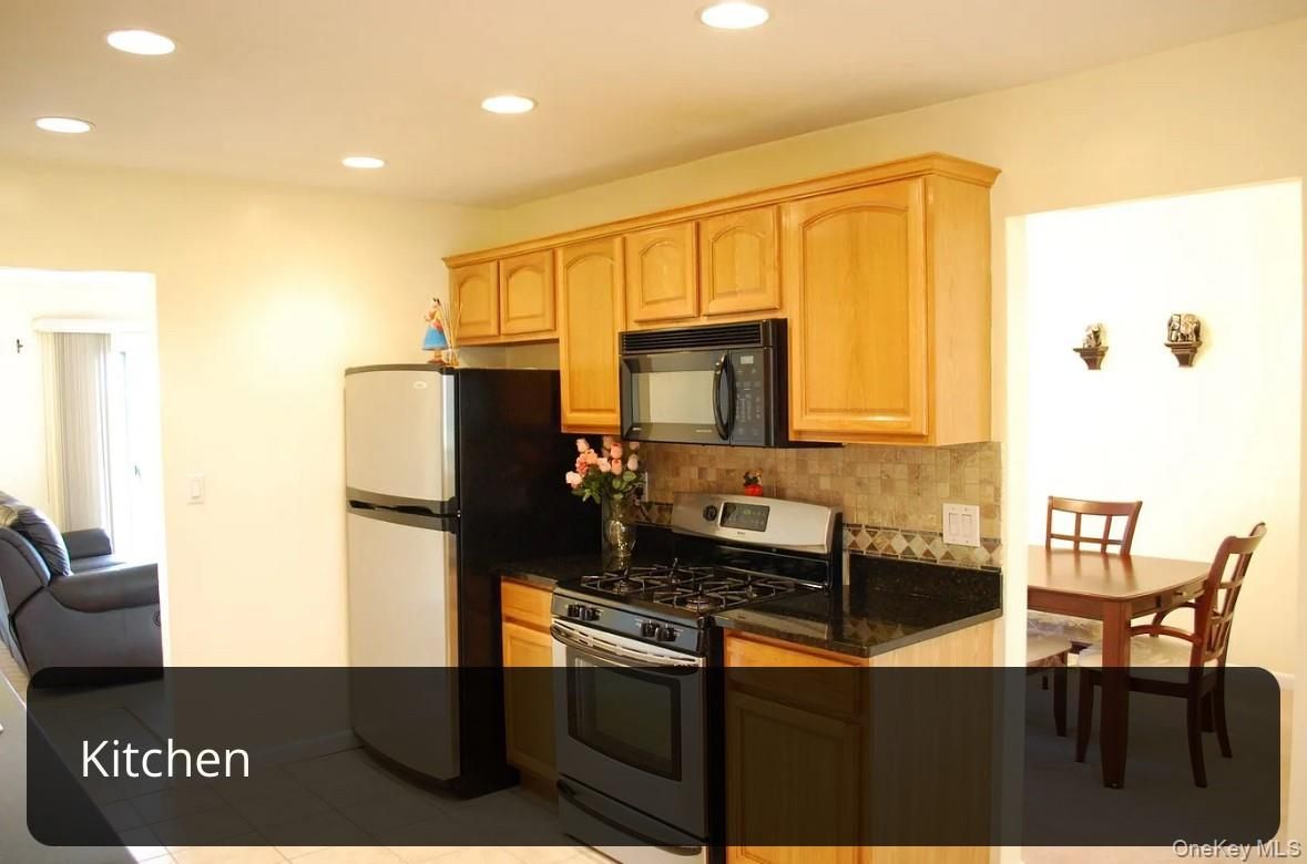 Dining room, Interior, Kitchen, Recessed Lighting