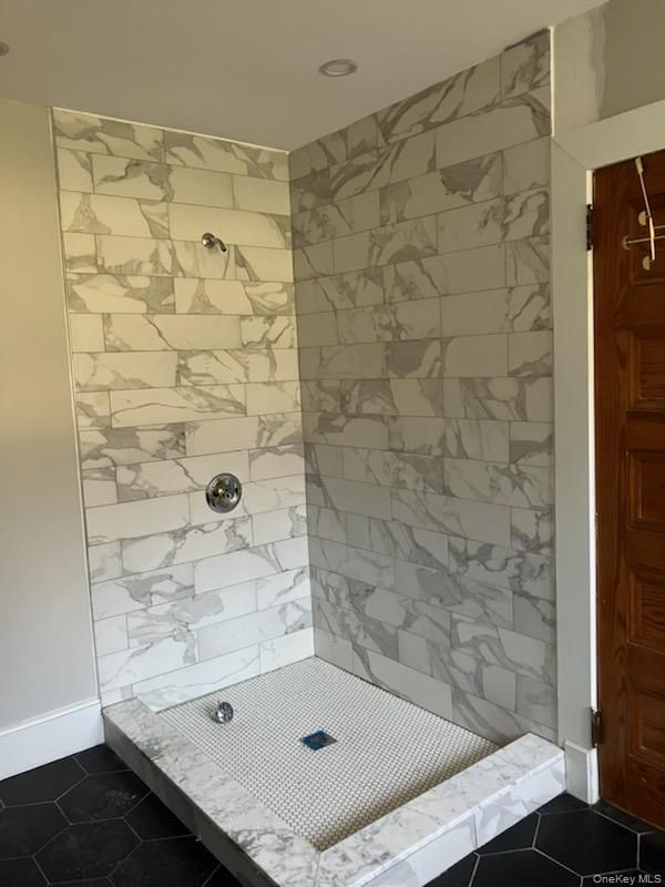 Bathroom, Interior, Marble Walls, Recessed Lighting