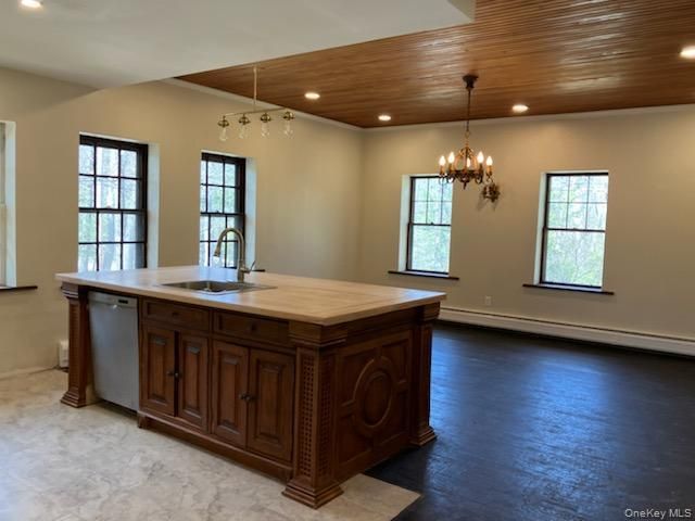 Chandelier, Interior, Kitchen, Recessed Lighting, Wooden Ceilings