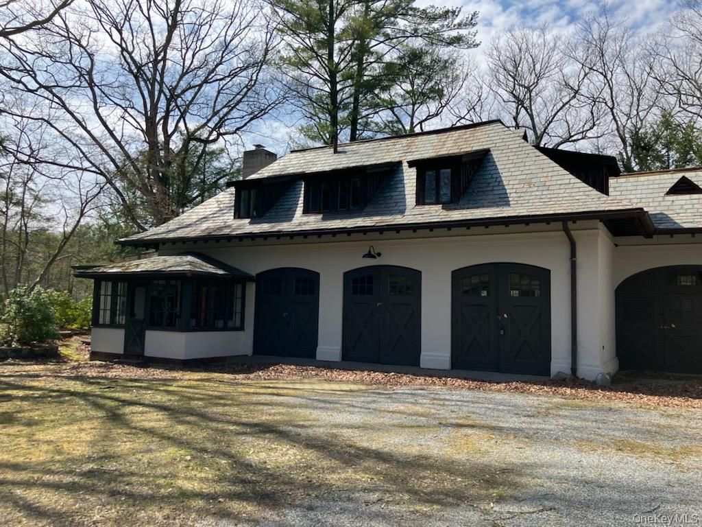 Attached, Exterior, Facade, French Provincial