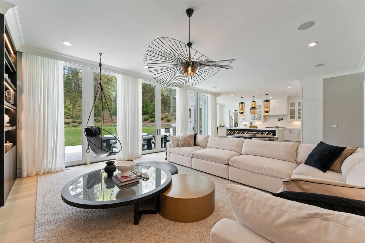 Interior, Kitchen, Living room, Pendant Lights, Recessed Lighting, Wood Texture Flooring