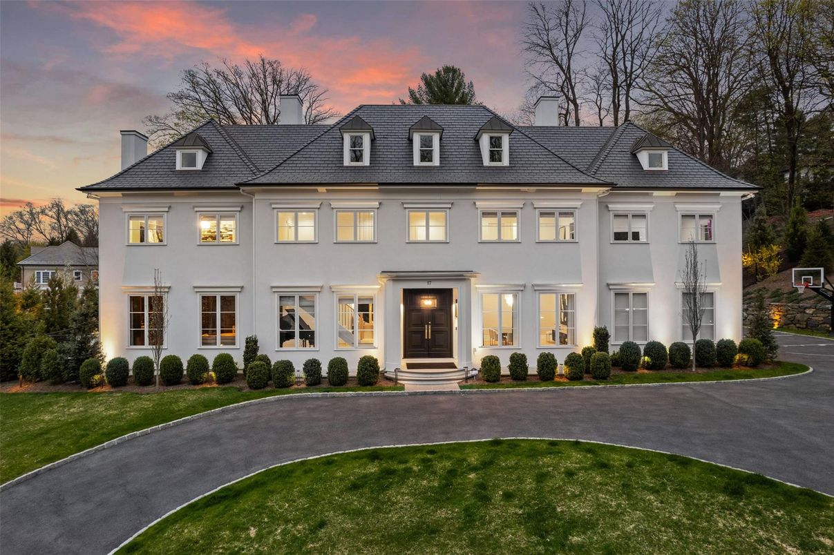 Exterior, Facade, French Provincial