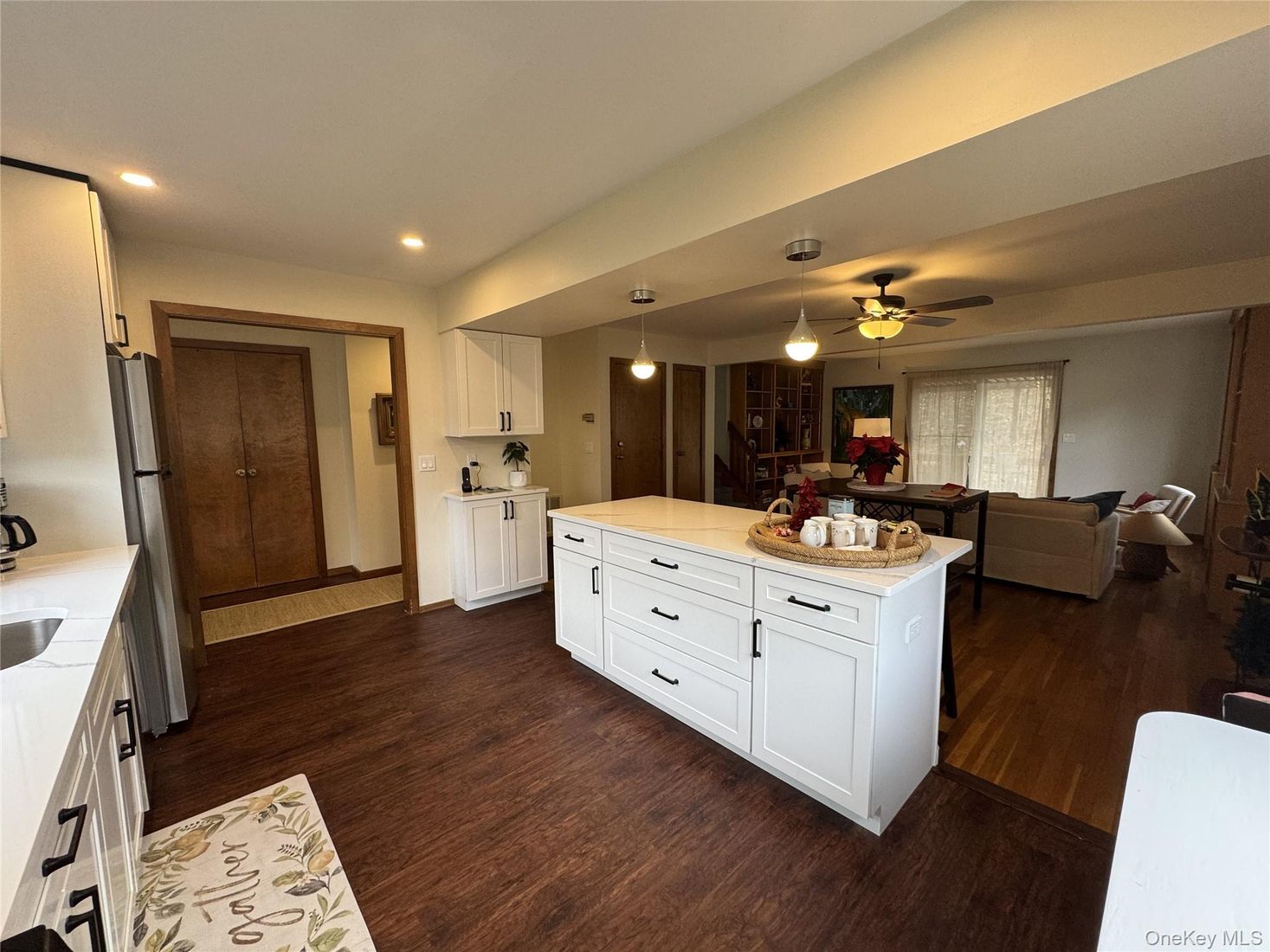 Interior, Kitchen, Living room, Pendant Lights, Recessed Lighting, Wood Texture Flooring