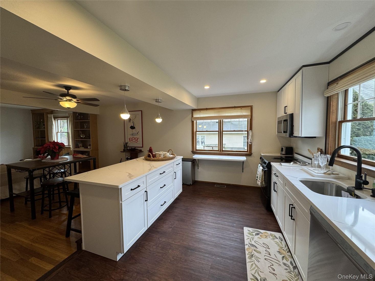 Dining room, Interior, Kitchen, Pendant Lights, Recessed Lighting, Wood Texture Flooring
