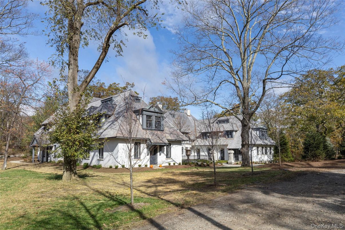 Backyard, Exterior, Facade, French Provincial