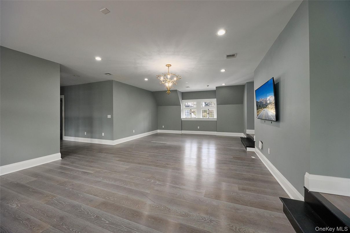 Chandelier, Empty room, Interior, Recessed Lighting, Wood Texture Flooring