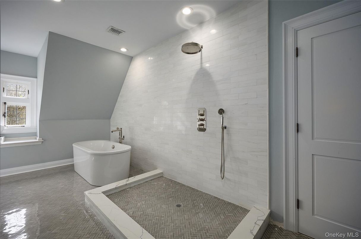 Bathroom, Free Standing Baths, Interior, Recessed Lighting