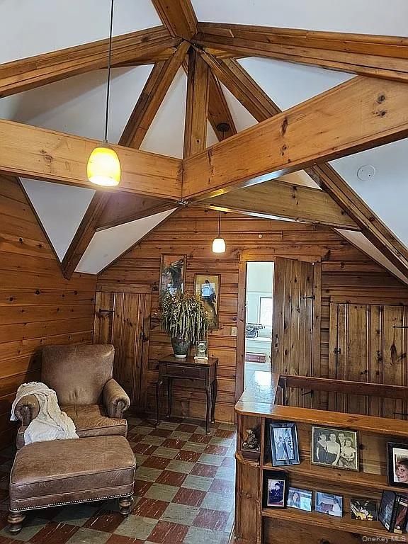 Interior, Pendant Lights, Wooden Beams, Wooden Walls