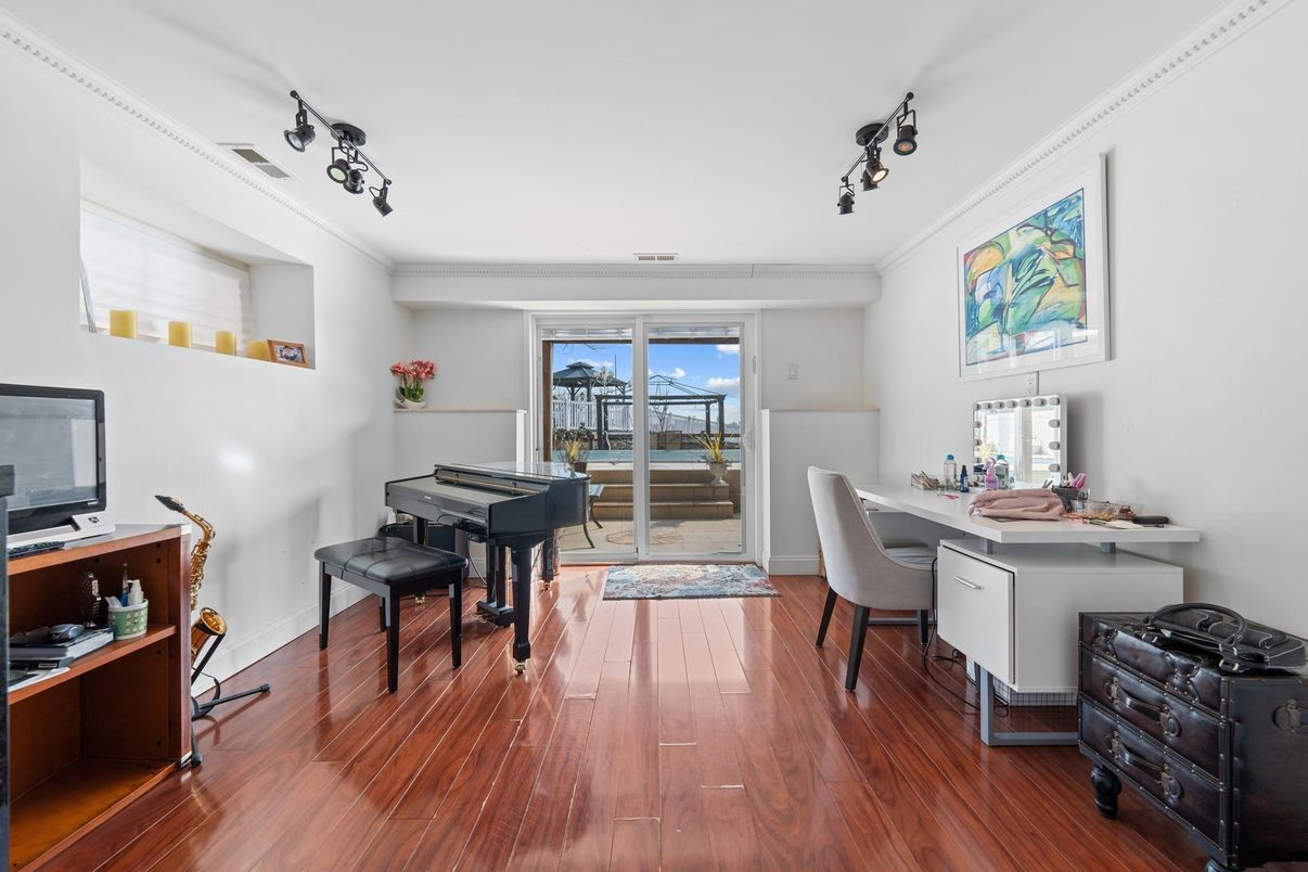 Home Office, Interior, Piano, Wood Texture Flooring