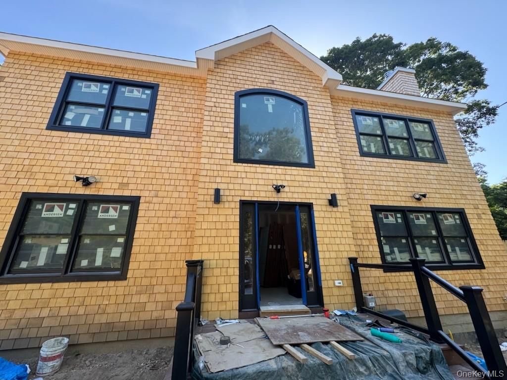 Exterior, Facade, Brick Facade, Rowhouse