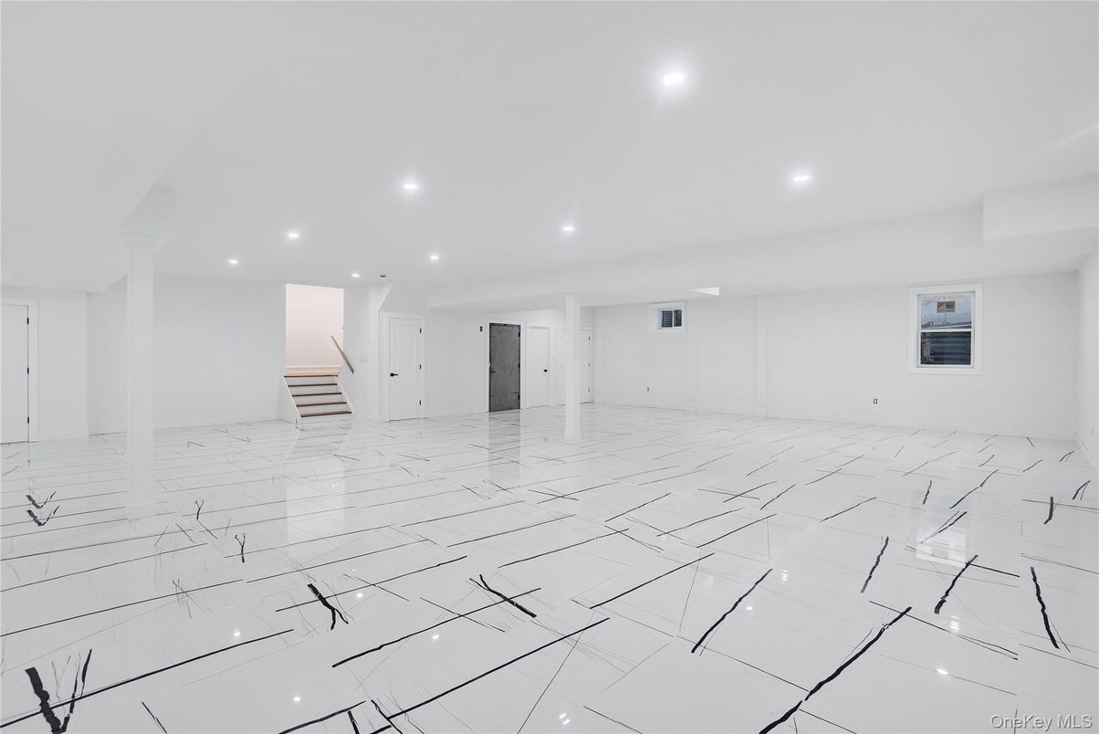 Empty room, Interior, Marble, Recessed Lighting