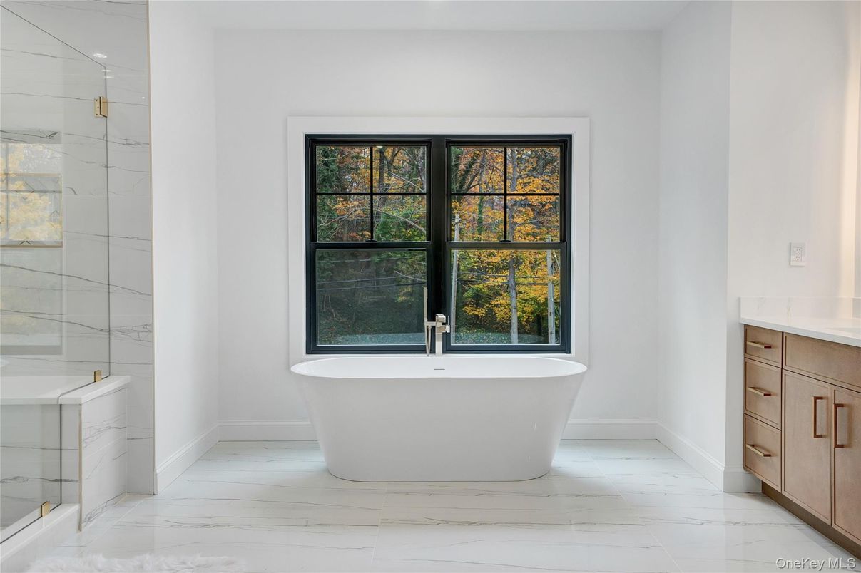 Bathroom, Free Standing Baths, Interior, Marble, Marble Walls