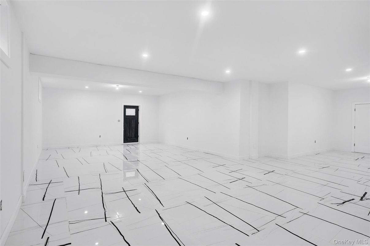 Empty room, Interior, Marble, Recessed Lighting