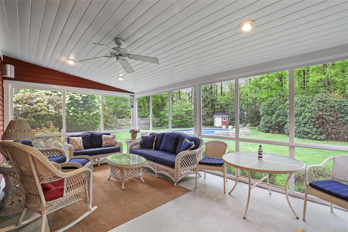 Interior, Living room, Recessed Lighting, Sun Room