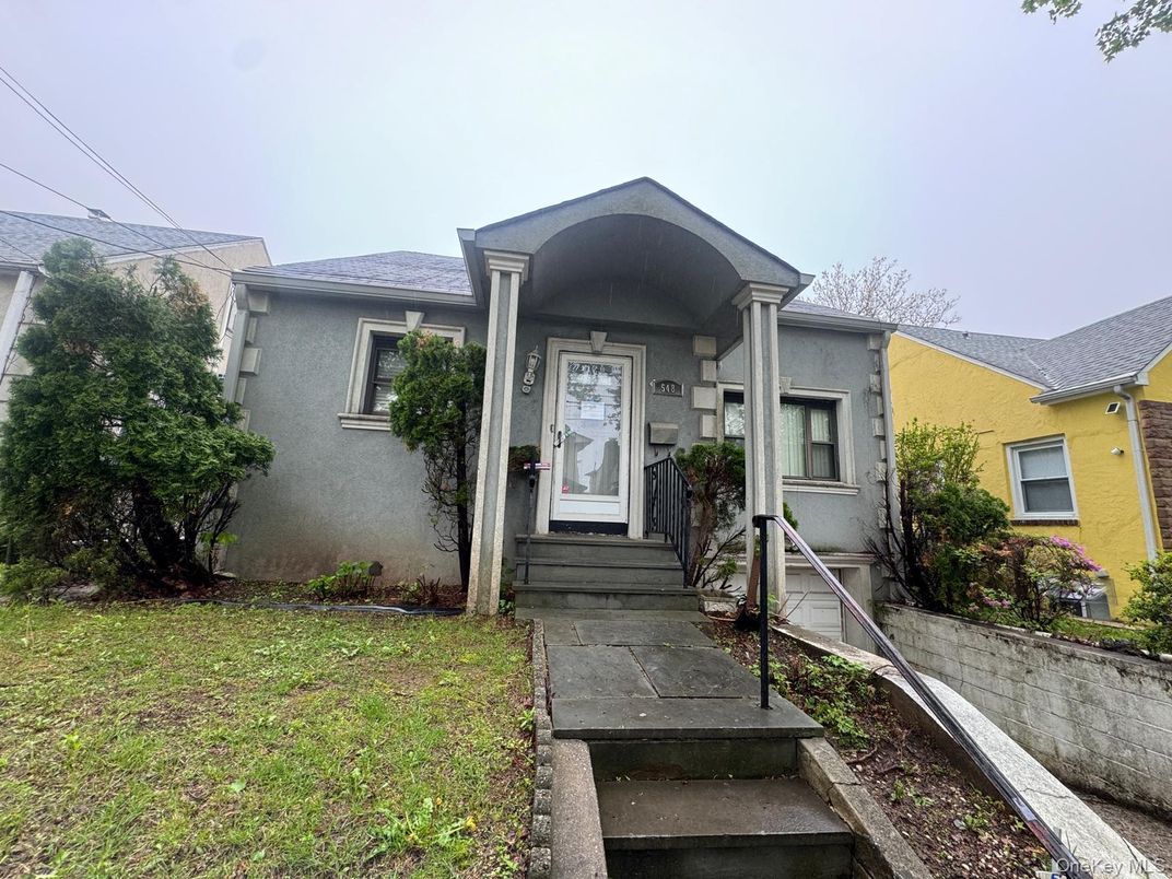 Exterior, Facade, None