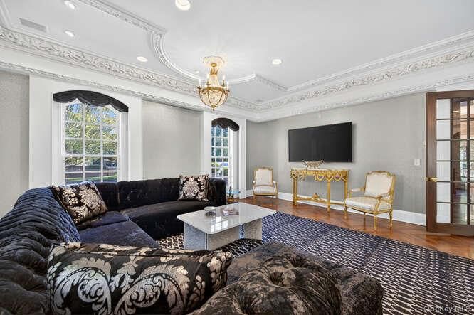 Chandelier, Interior, Living room, Recessed Lighting, Wood Texture Flooring