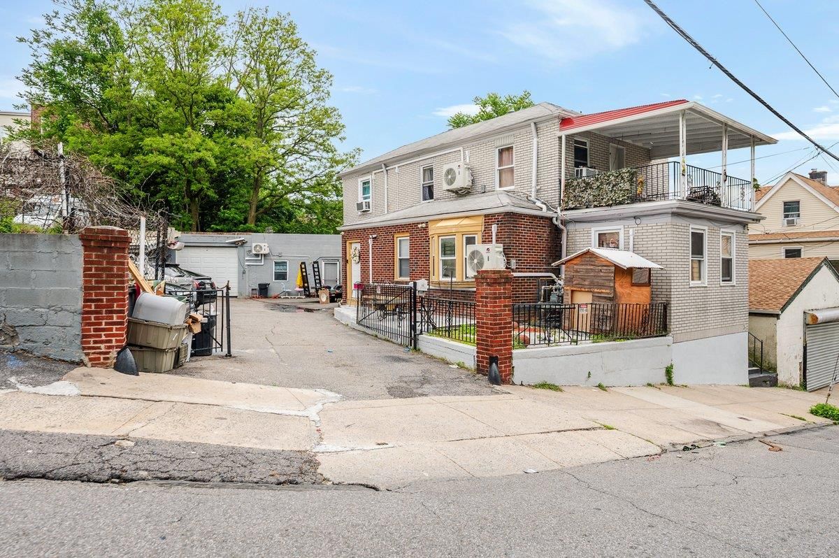 Exterior, Facade, Brick Facade, None